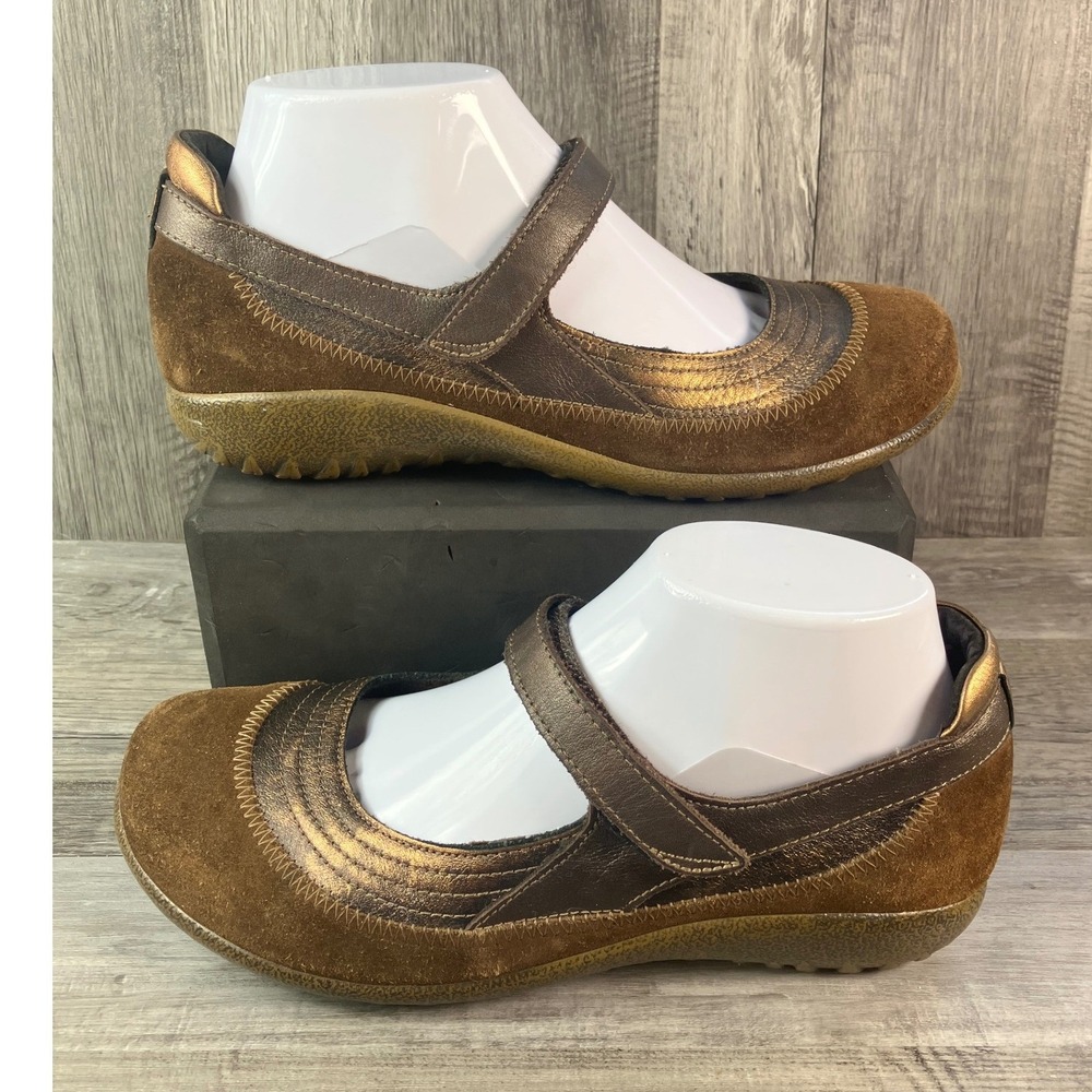 Naot Brown Suede Metallic Bronze Leather Mary Jane Flats Size 39 Womens